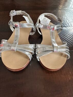 Janie and Jack Silver Metallic T-Strap Girls Sandals